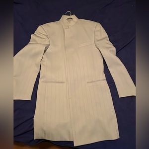 Vanetti 36R mock neck suit. Long coat. Light blue